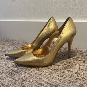 BCBGeneration Gold 4 Inch Heels Size 8